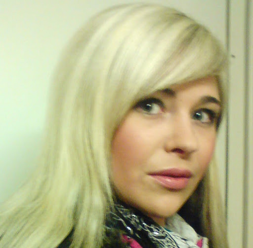 Michele Meier Photo 14