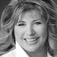 Angela Carver Photo 15