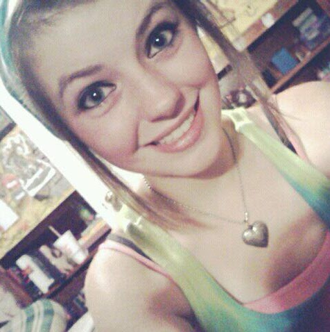 Brittney Mayes Photo 6