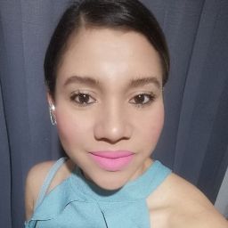 Evelyn Vega Photo 13