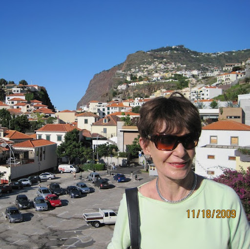 Joan Bloom Photo 15