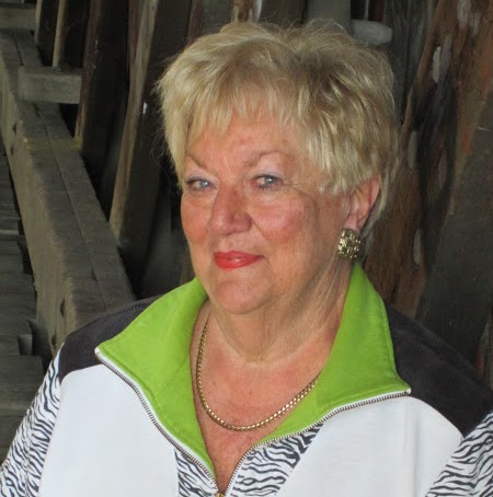 Judith Williams Photo 34