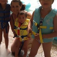 Traci Bennett Photo 23