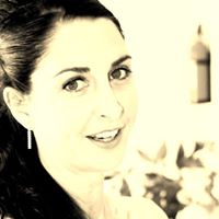 Jillian Hurst Photo 7