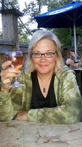 Sandy Rhodes Photo 33