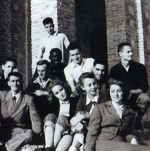 Sylvia Hill Photo 32
