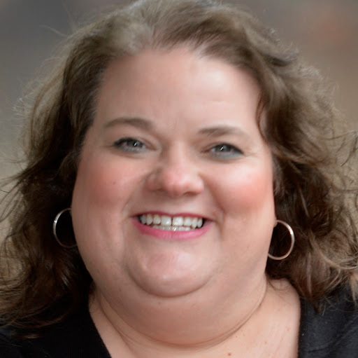 Caroline Benton Photo 6
