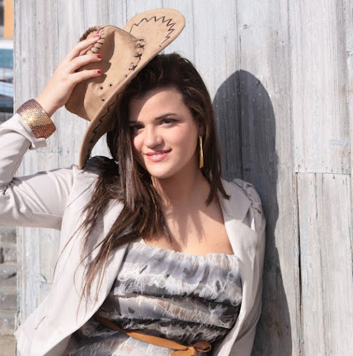 Jennifer Mele Photo 13