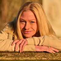 Julia Schmitt Photo 18