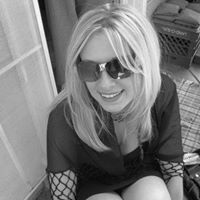 Amanda Mills Photo 24