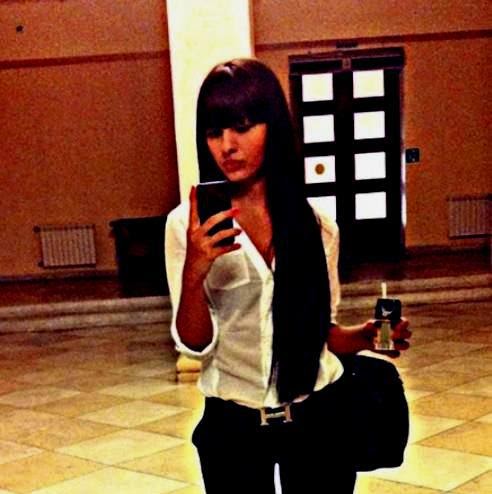 Jennifer Robles Photo 11
