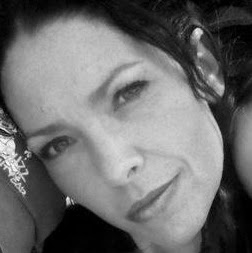 Robin Wilkerson Photo 33