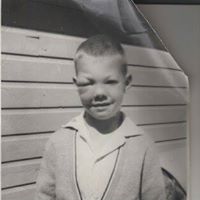 Dennis Lowe Photo 14