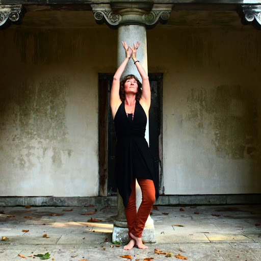 Alexandra Williams Photo 28