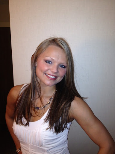 Anna Goebel Photo 4