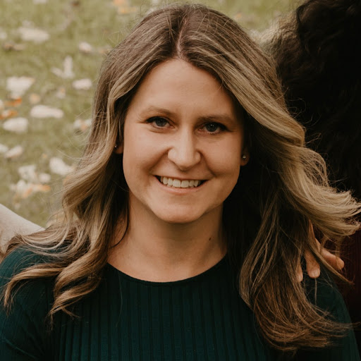 Julie Clement Photo 34