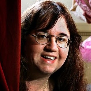 Michelle Clark Photo 45