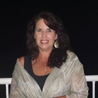 Julie Ransom Photo 18