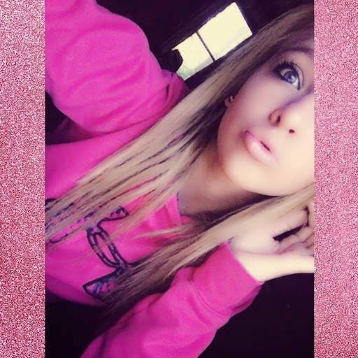 Julie Blevins Photo 10