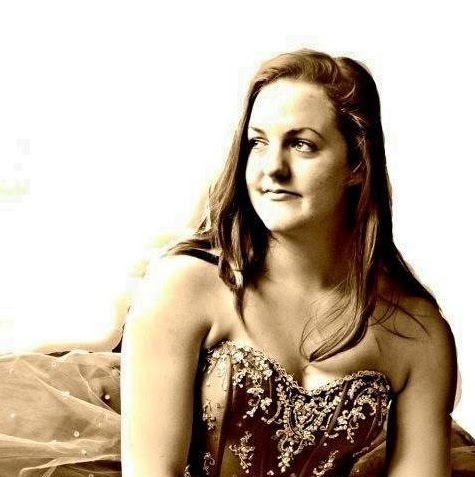 Ellen Cook Photo 12
