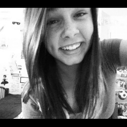 Taylor Lucas Photo 9