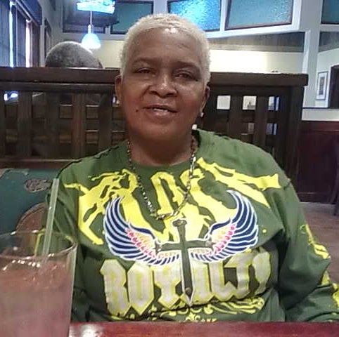 Angela Roach Photo 24