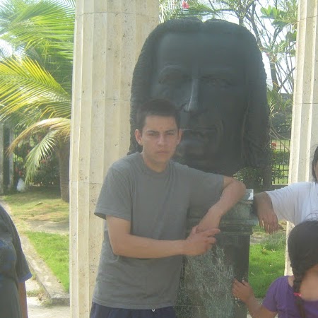 Alex Castellanos Photo 37