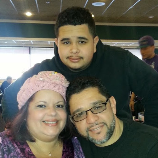 Luz Morales Photo 27