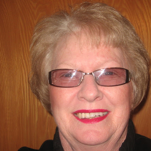 Kathleen Sanders Photo 25