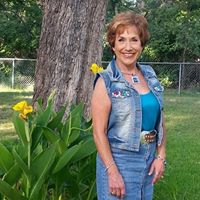 Elizabeth Talley Photo 39