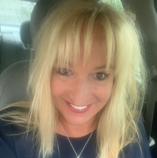 Elizabeth Atkinson Photo 22