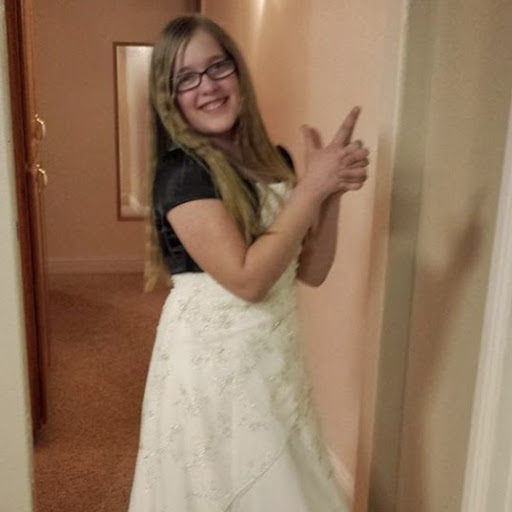 Emily Whiting Photo 15