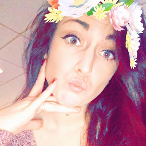 Hannah Robbins Photo 12