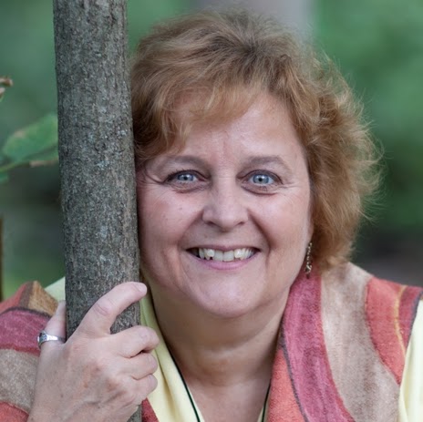 Susan Angelo Photo 11