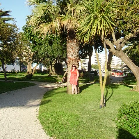 Vickie Yates Photo 14