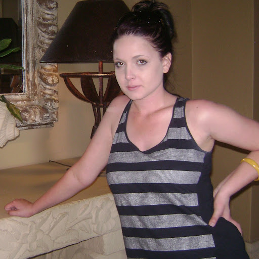 Candice Lang Photo 11