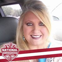 Kristin Chapman Photo 10