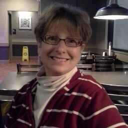 Suzanne Tucker Photo 10