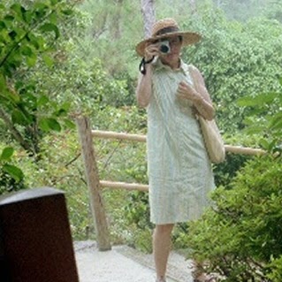 Rebecca Morgan Photo 7