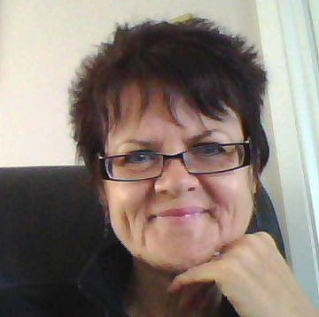 Tracey Glover Photo 26