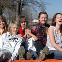 Rachel Griggs Photo 24