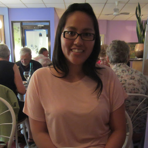 Elizabeth Vang Photo 11
