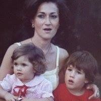 Elizabeth Thiel Photo 18
