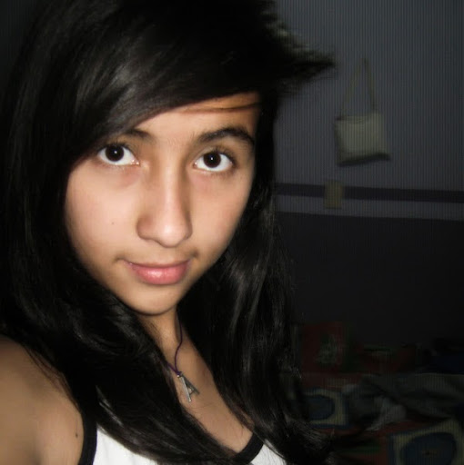 Angie Moreno Photo 37