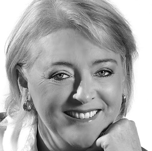Denise Barnard Photo 21
