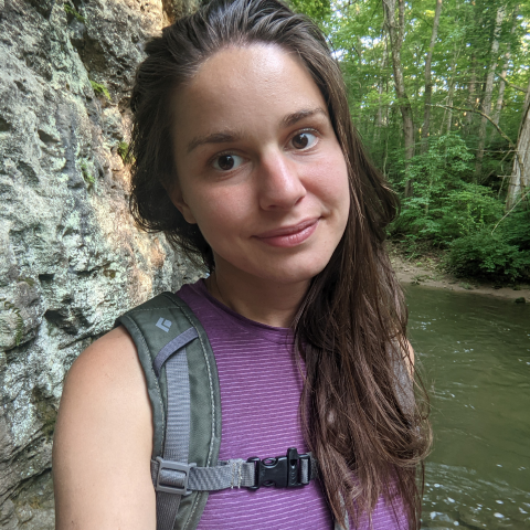 Andrea Groves Photo 30