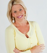 Sarah Martin Photo 9
