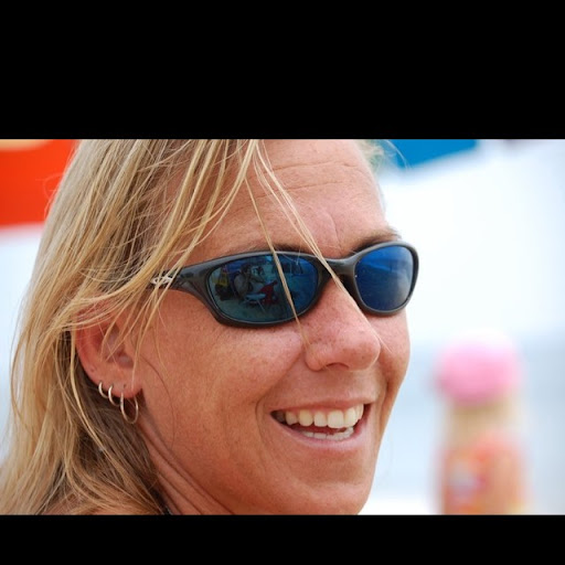 Julie Nielsen Photo 13