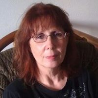 Julia Gross Photo 32