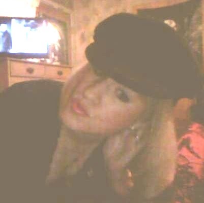 Victoria Curtis Photo 31